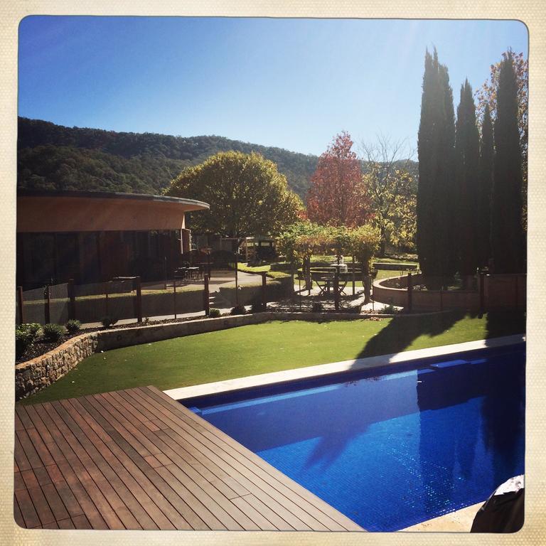 Villa Gusto Luxury Accommodation Porepunkah Exterior foto